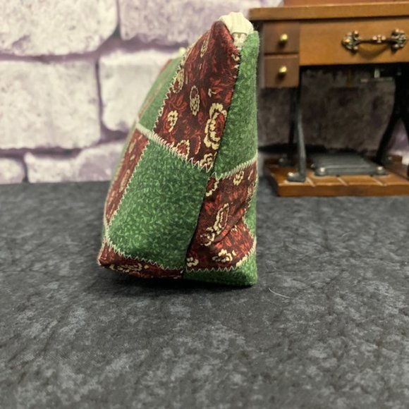 Medium Handmade Quilted Cosmetic Bag - Picture 5 of 8